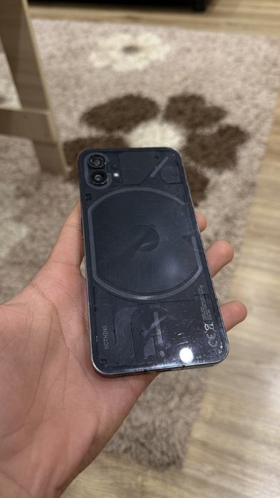 Продам noshing phone 1 8/256