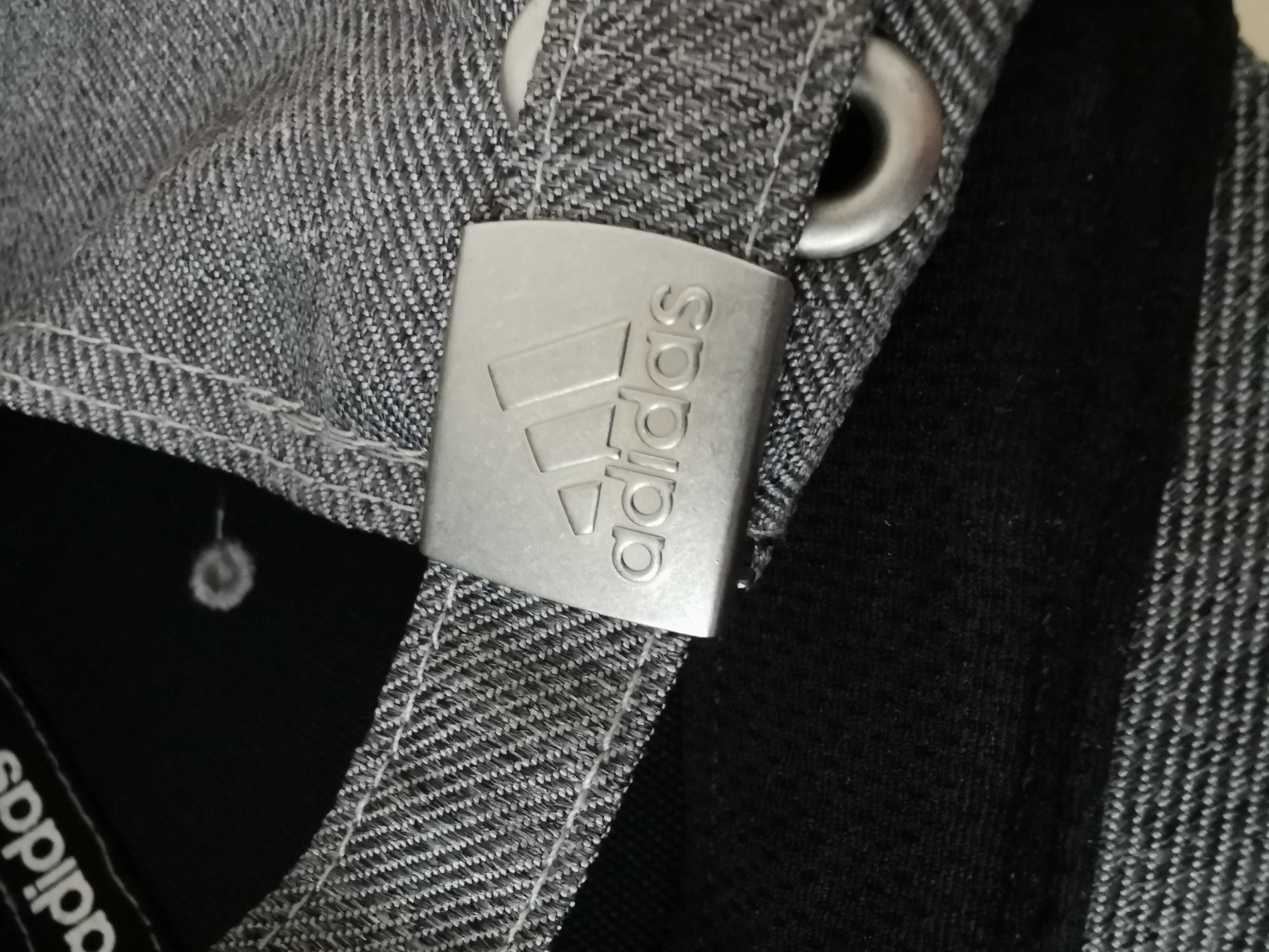 Oригинална шапка Adidas