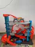 Hot Wheels ultimate garage
