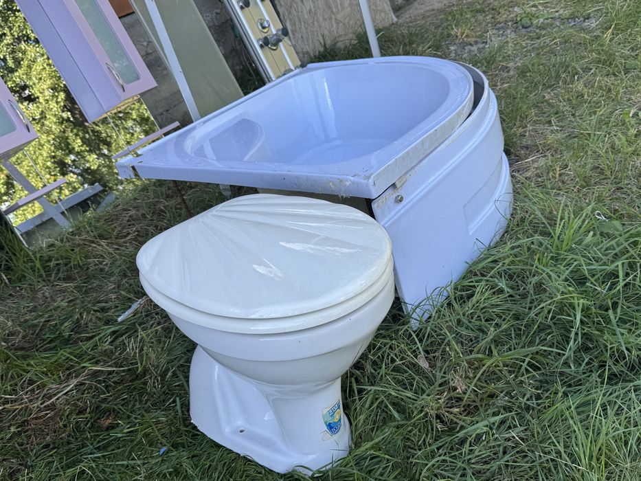 Vand grup sanitar pentru baie