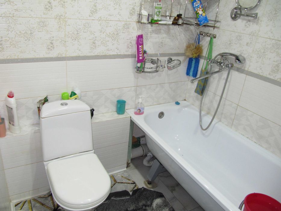 Дом кирпичн 5-комн, 3х-этажн на Аблакетке