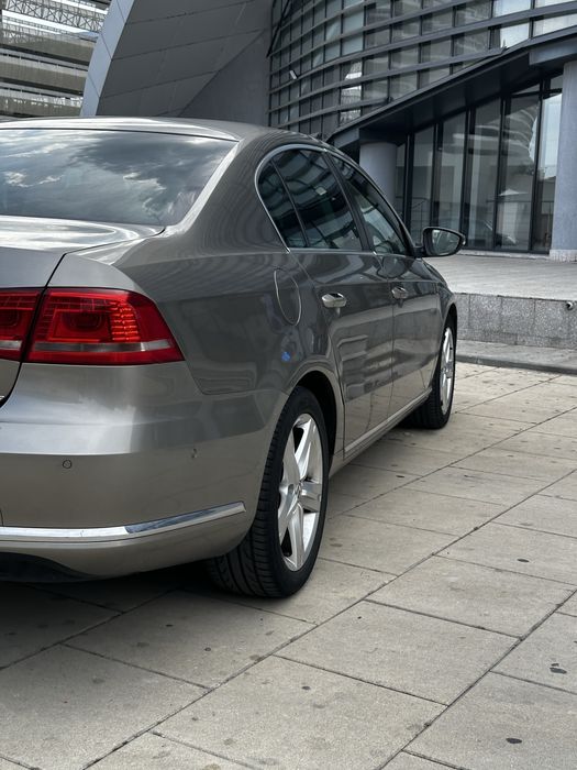 VOLKSWAGEN Passat B7 / 2013 / 1.6 TDI / AUTOMAT / Xenon / Camera