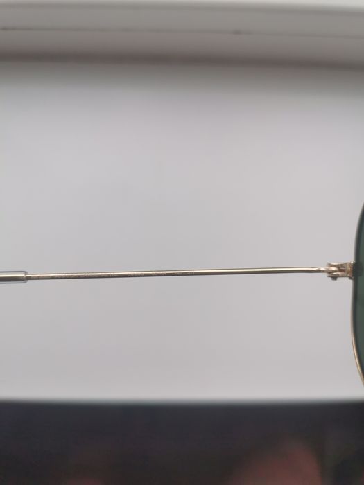 Ochelari de soare Ray-Ban, impecabili.