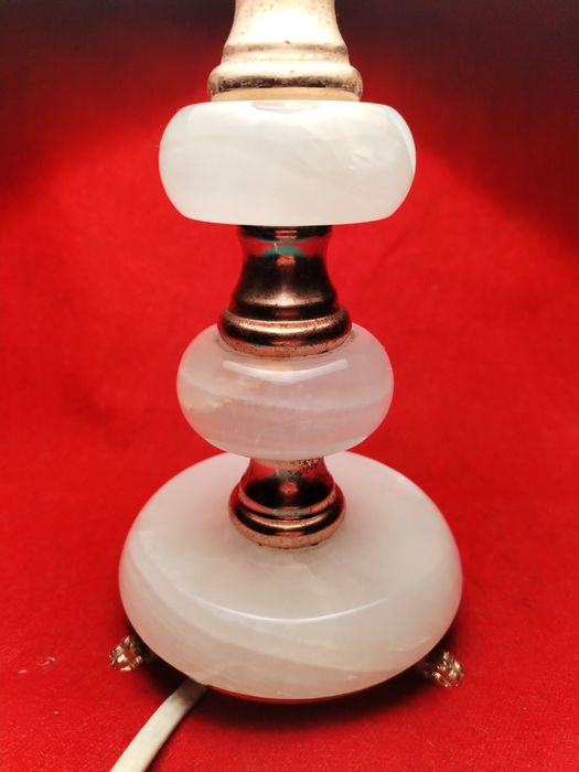 Veioze din onix și agat