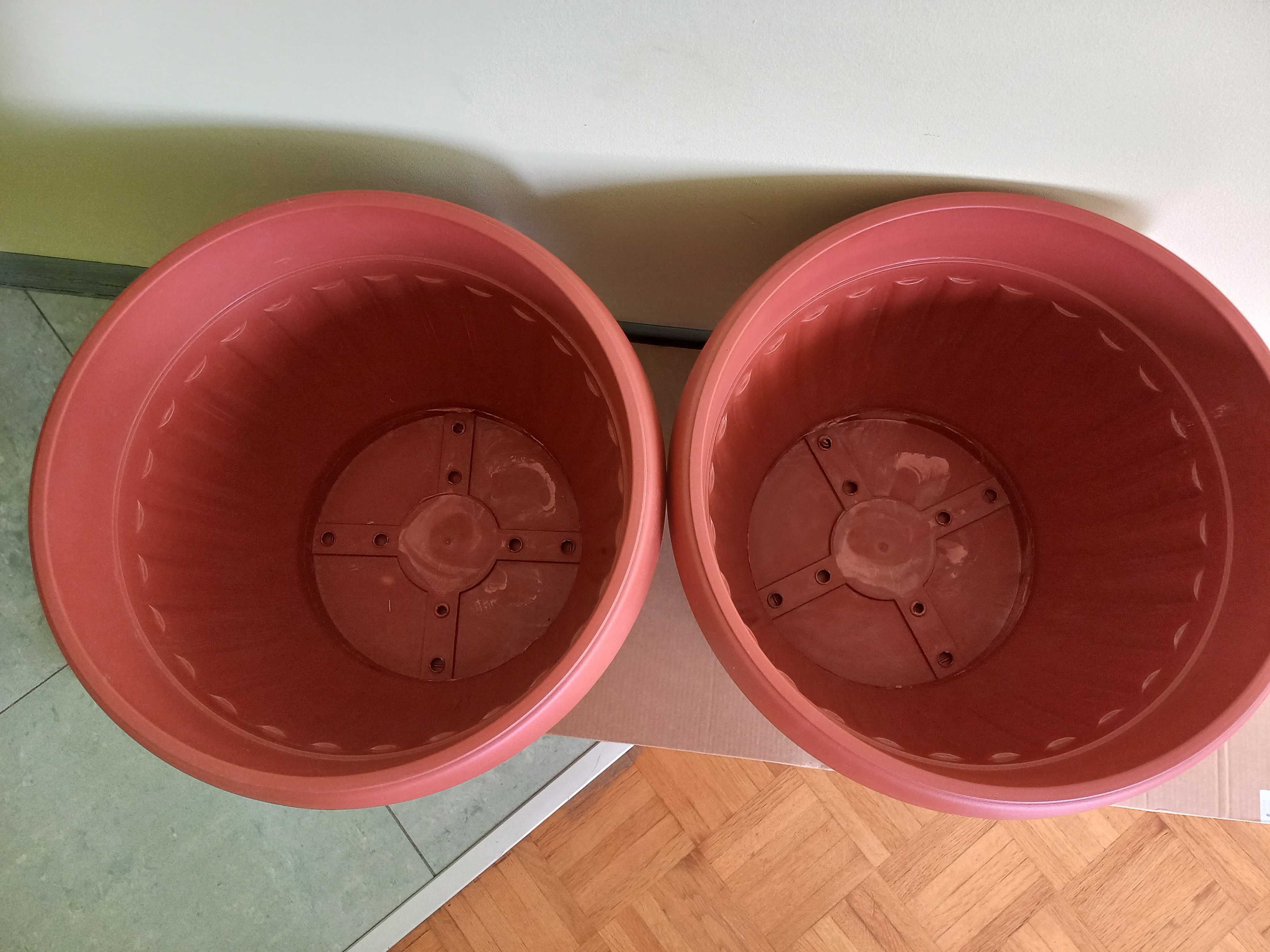 Пластмасова саксияя Ф45 - 2бр.