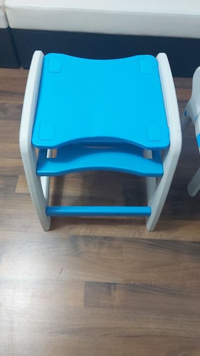Scaun si masa pentru copil