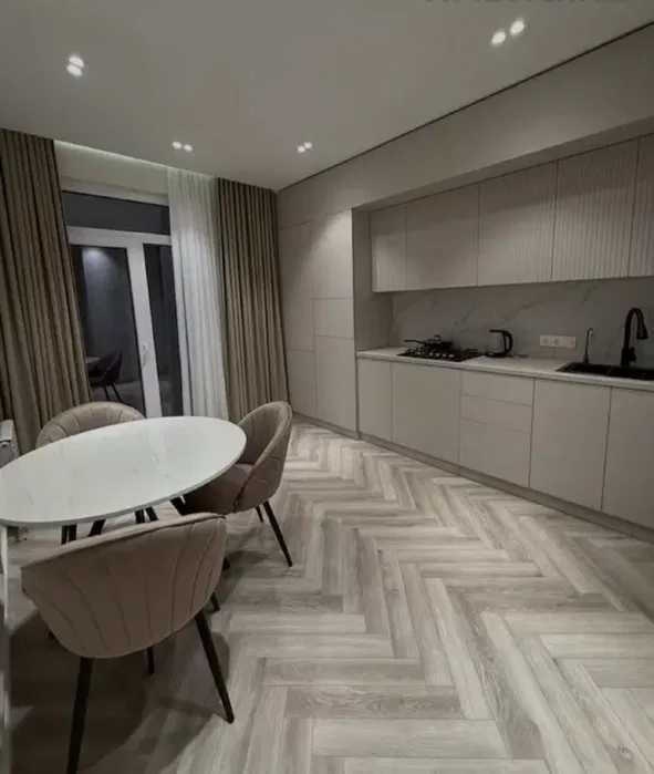 R3Сдаётся квартира 2/4/9 в ЖК Yunusabad Residence! Без Депозита!!