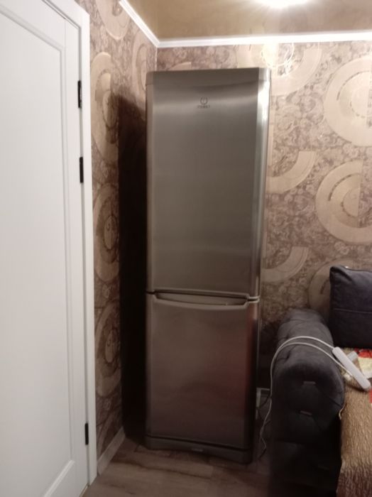 Срочно продам холодильник.