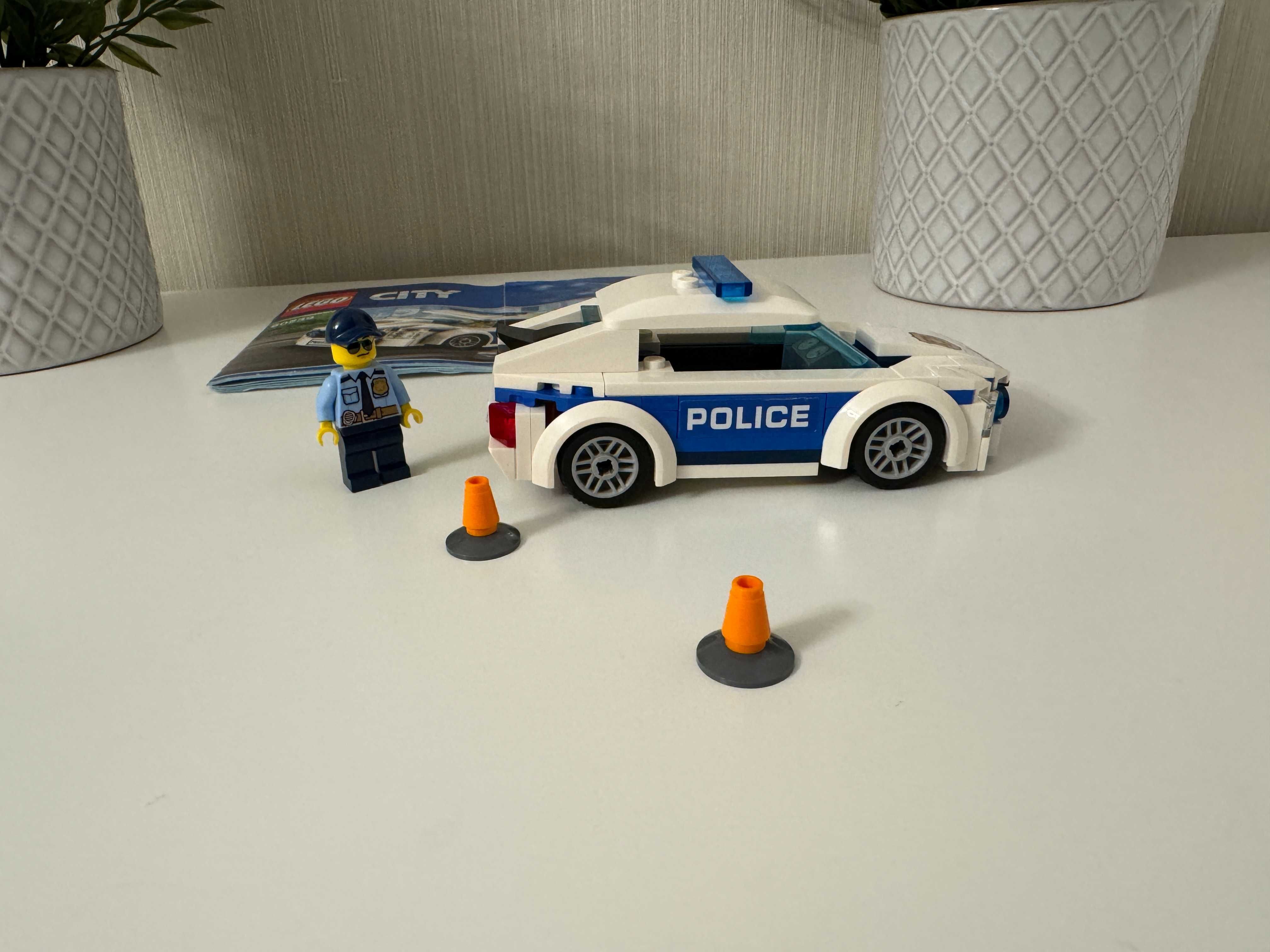 LEGO City Police - Masina de politie pentru patrulare 60239, 92 piese