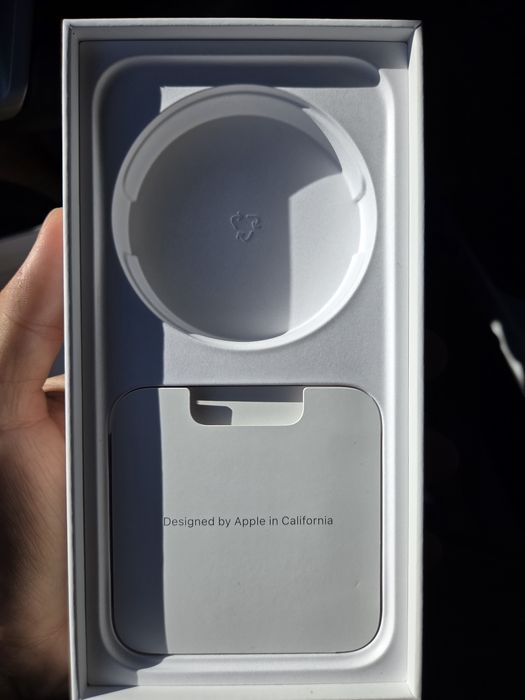 Vând cutie iPhone 15 Pro Max