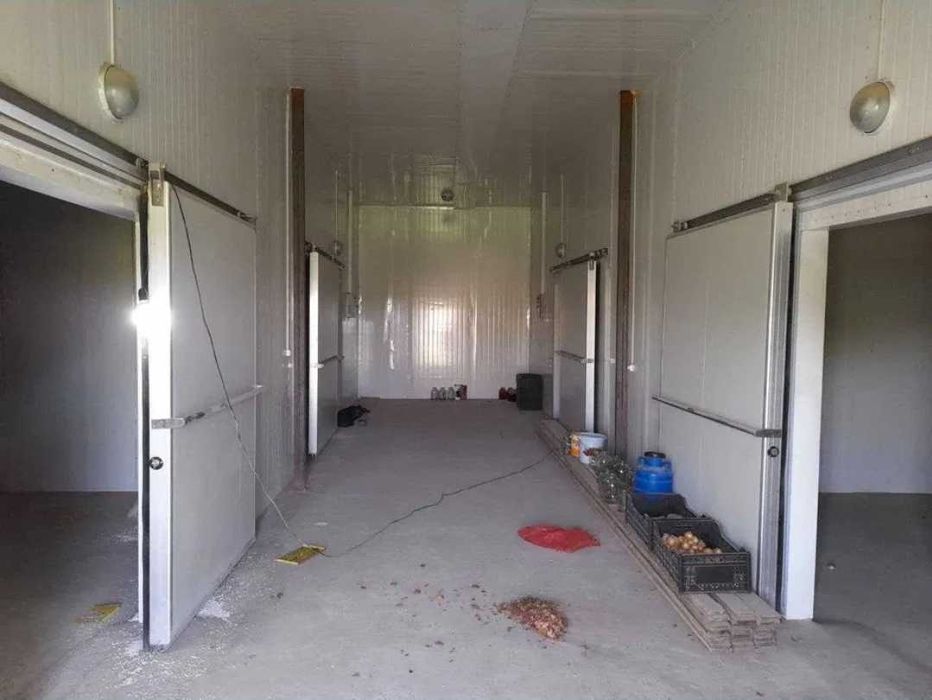 Сотилади атрофи уралган 46 соту ер.