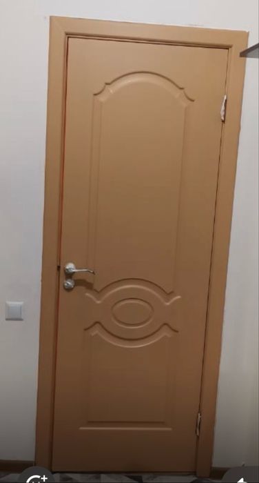 Двери деревянные крашенные