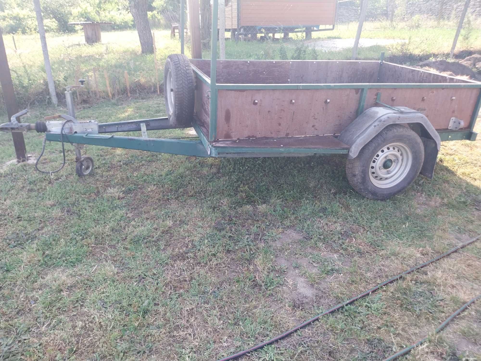 Продавам ремарке