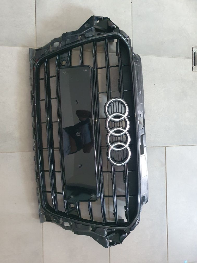 Grila Audi A3, Q3