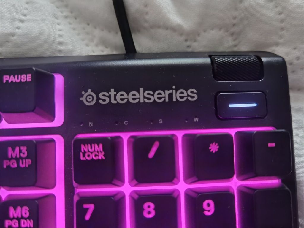 Tastatură SteelSeries Apex 3