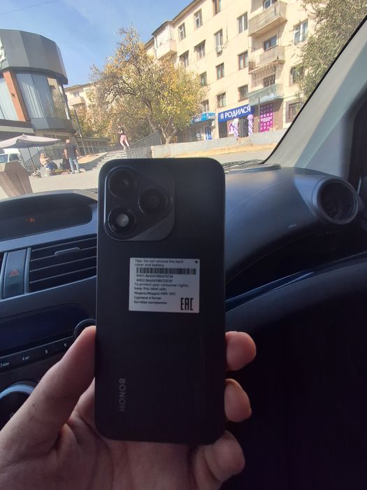 Yangi Honor 400 LITE.