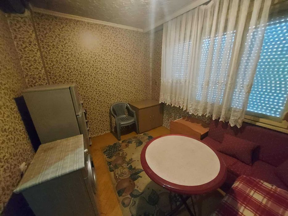 Двустаен апартамент, Под наем, Пазара