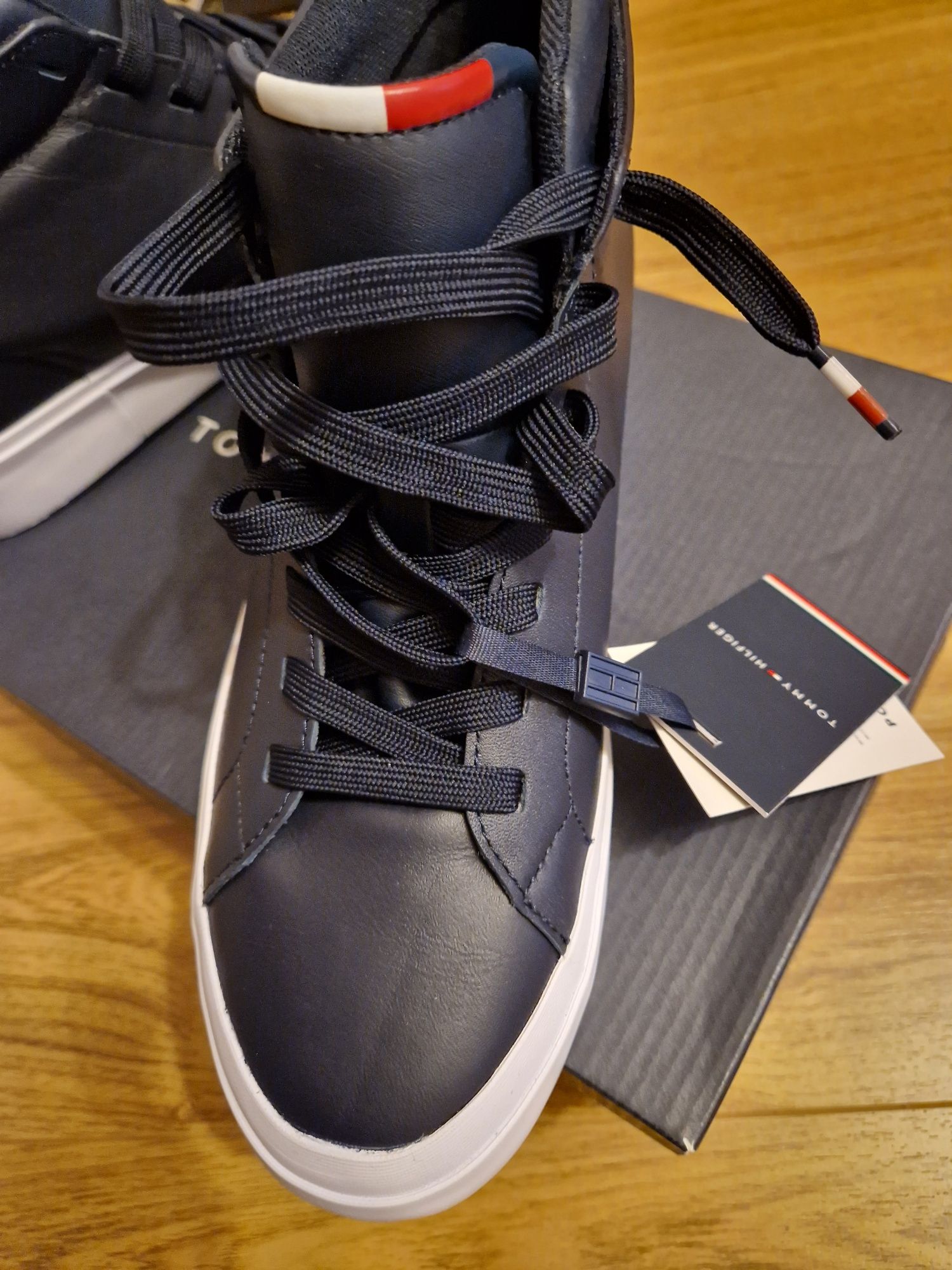 Sneakers Tommy Hilfiger Vulc leather, masuri 40-41-42, originali, noi.