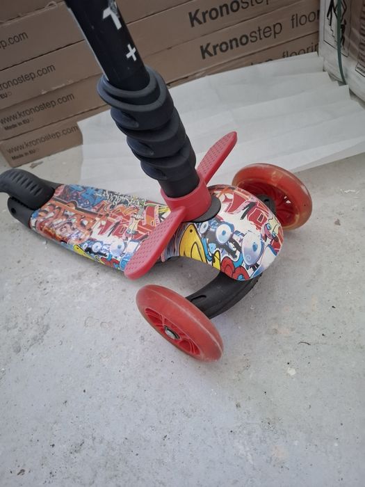 Продавам детска тротинетка