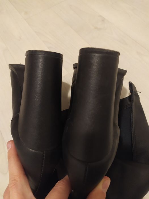 Ботуши на дебел ток