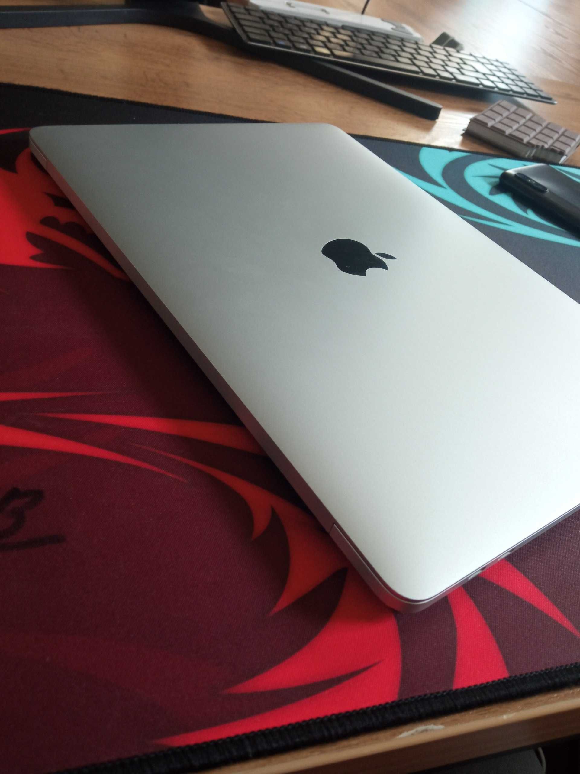 macbook pro m1 8/256 gb