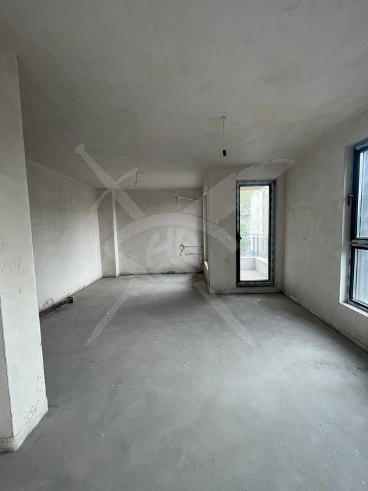 Продава се Тристаен апартамент в Варна, Операта - 108 кв.м за 1991 €/кв.м - Снимка #2