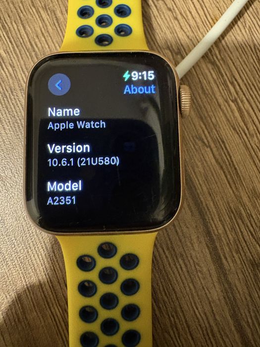 Apple Watch SE - Gold 40mm