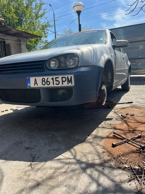 VW Golf 4 на части