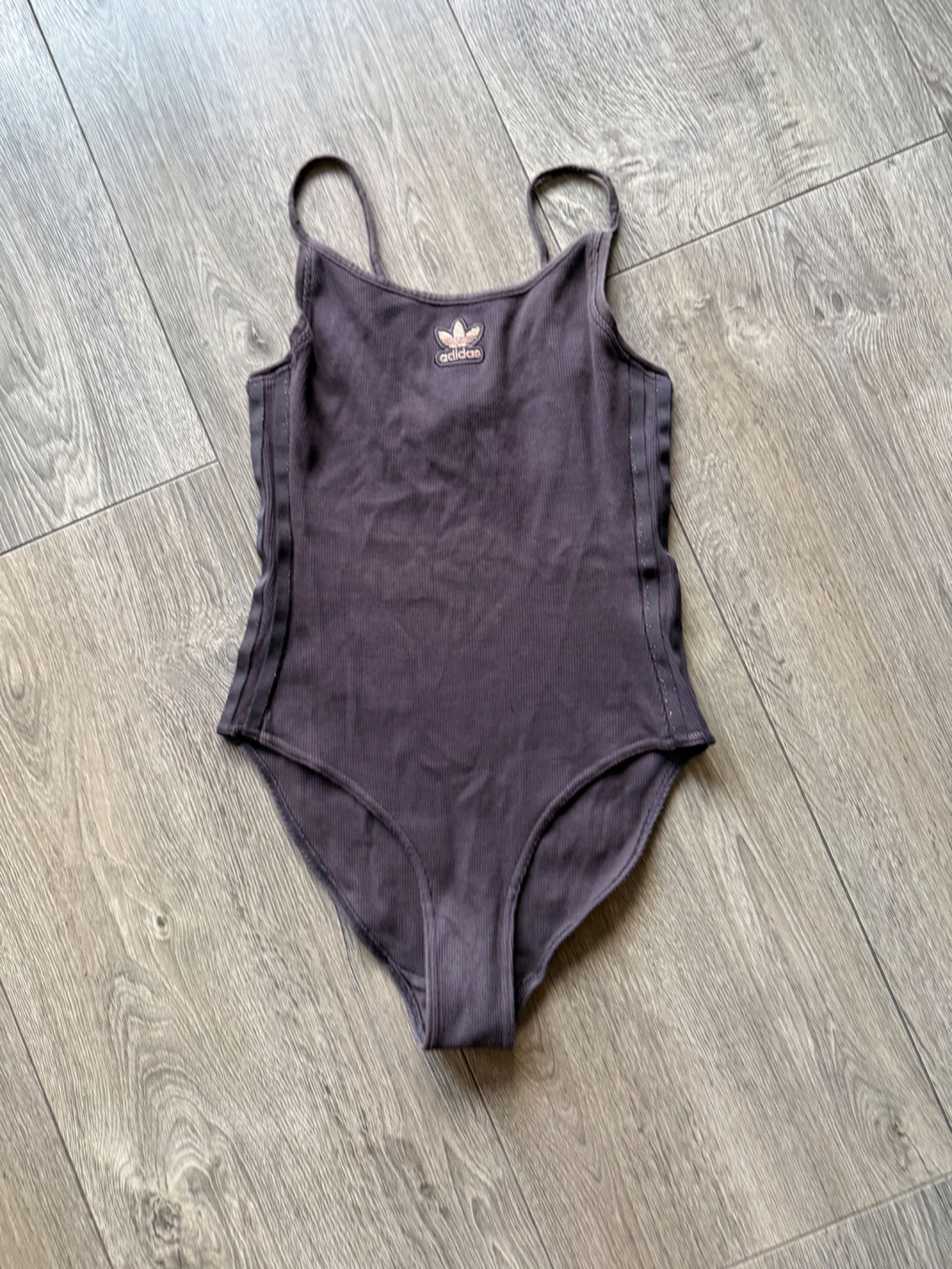 Adidas  боди с страхотно