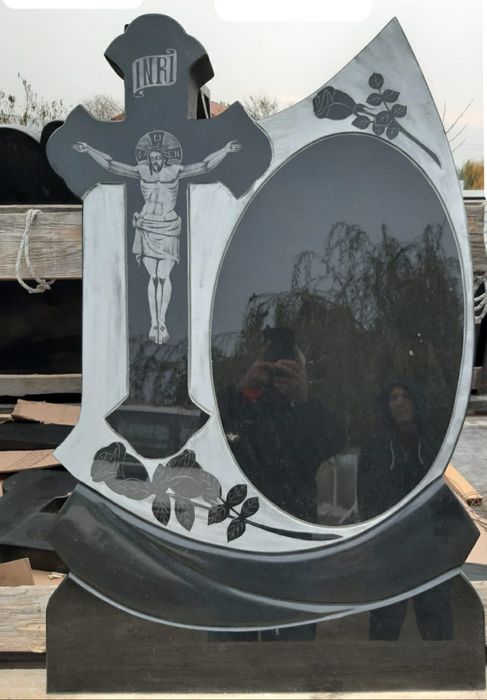Monumente funerare, cruci marmură, granit, mozaic