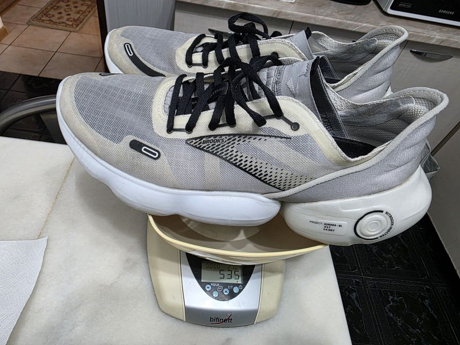 Adidas alergare Brooks Aurora-BL,535 grame,marime 45/29 cm,DNA Loft V3