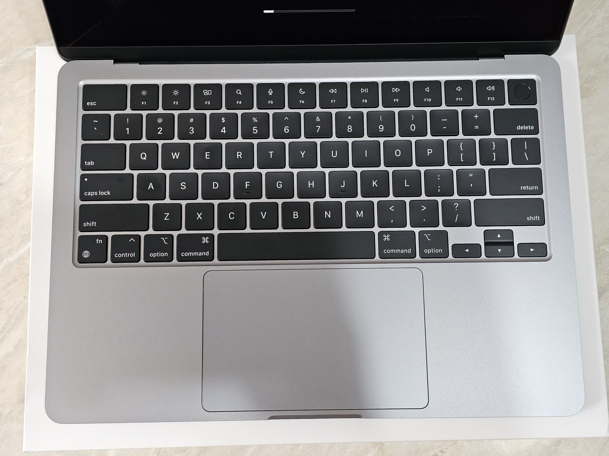 MacBook Air M3 16/1TB 4 цикла