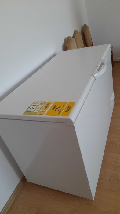 Lada frigorifica 400 l Zanussi