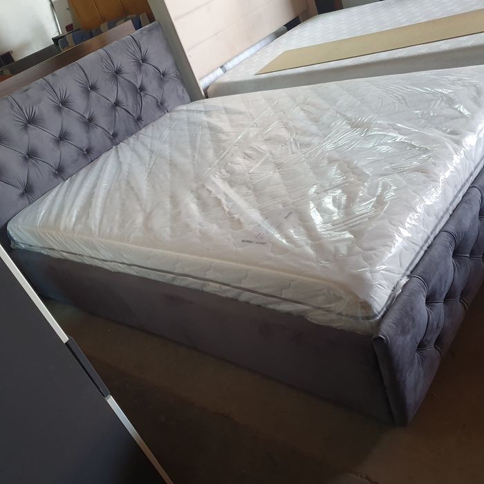 Pat dormitor tapițat 1.40m/2m+saltea NOUĂ