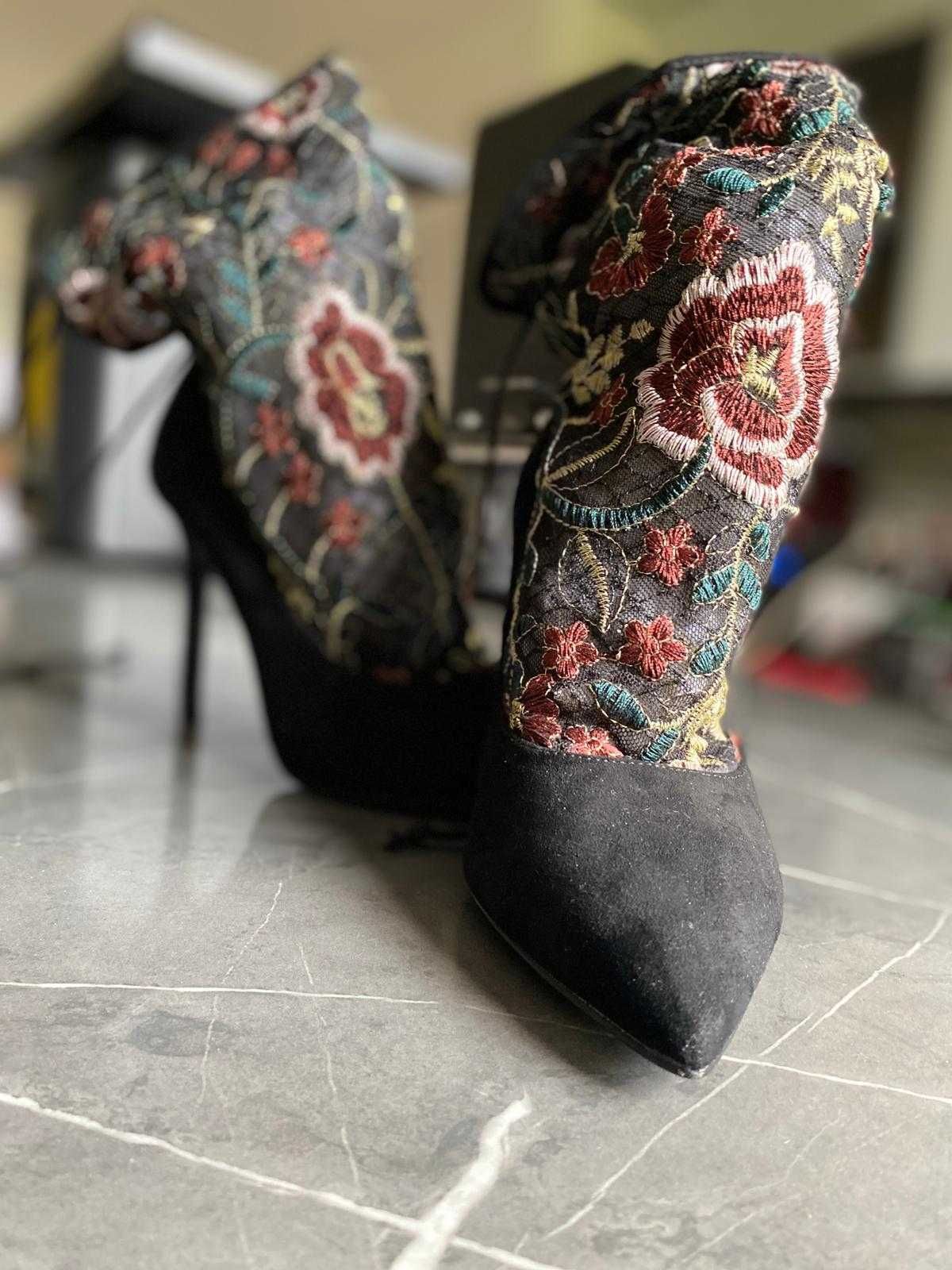 Pantofi cu toc Zara marimea 36