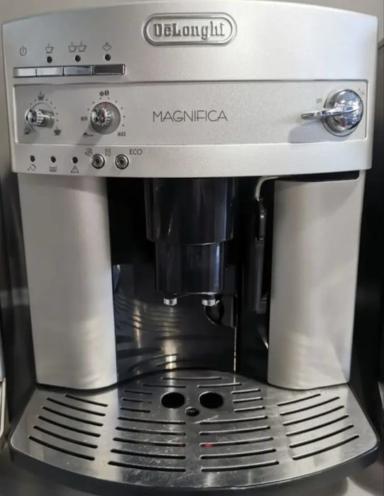 Delonghi Magnifica ESAM 3200.S кафеавтомат