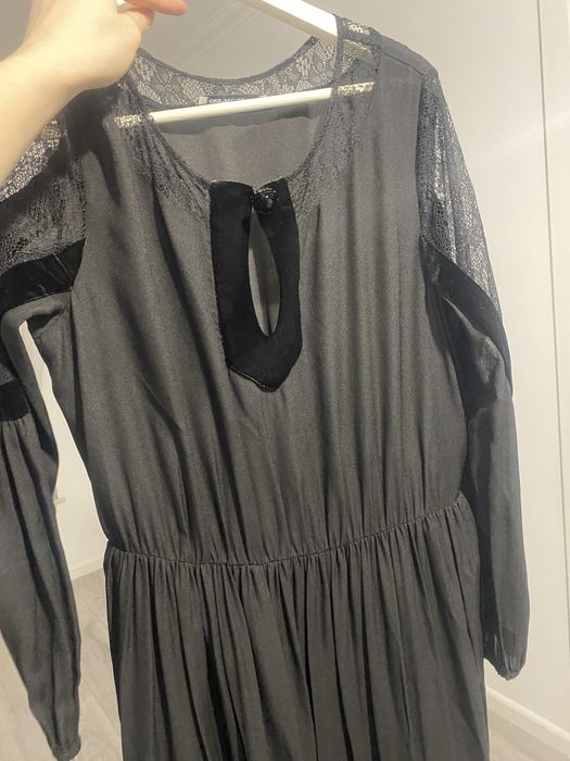 Rochie Din catifea si dantela …