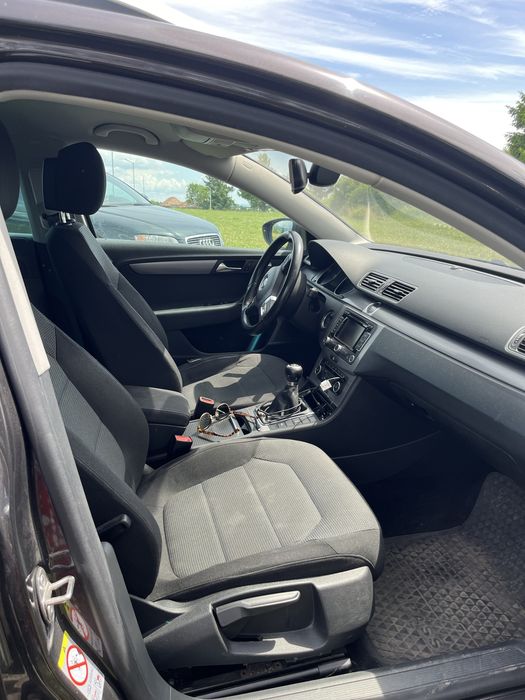 Volkswagen Passat B7 Combi 2.0TDI 140CP Euro5 + inca un set jante