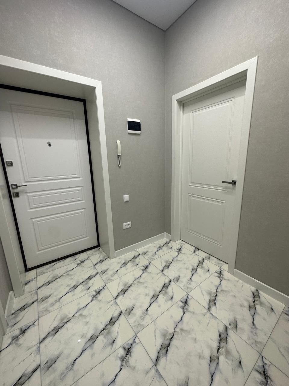 Продам 1 ком кв 53 м2 2023 года в районе центр. рынка