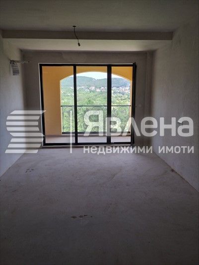 Двустаен апартамент в Бела Вита