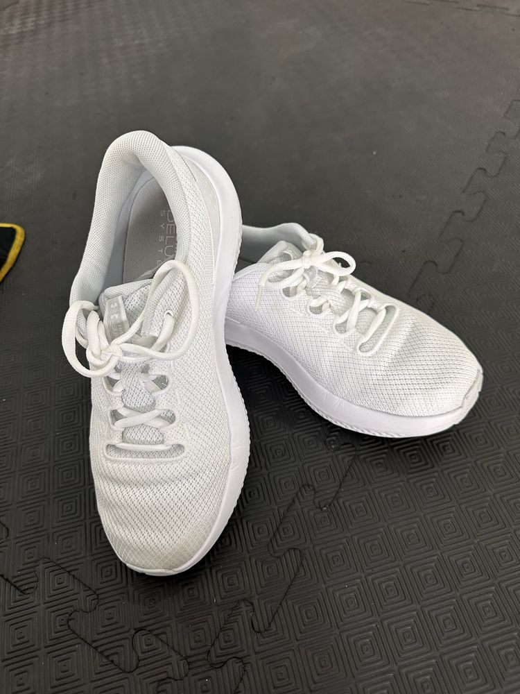 Маратонки Under Armour