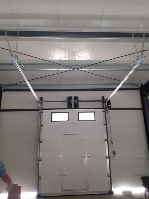 Usi de garaj sectionale izolate