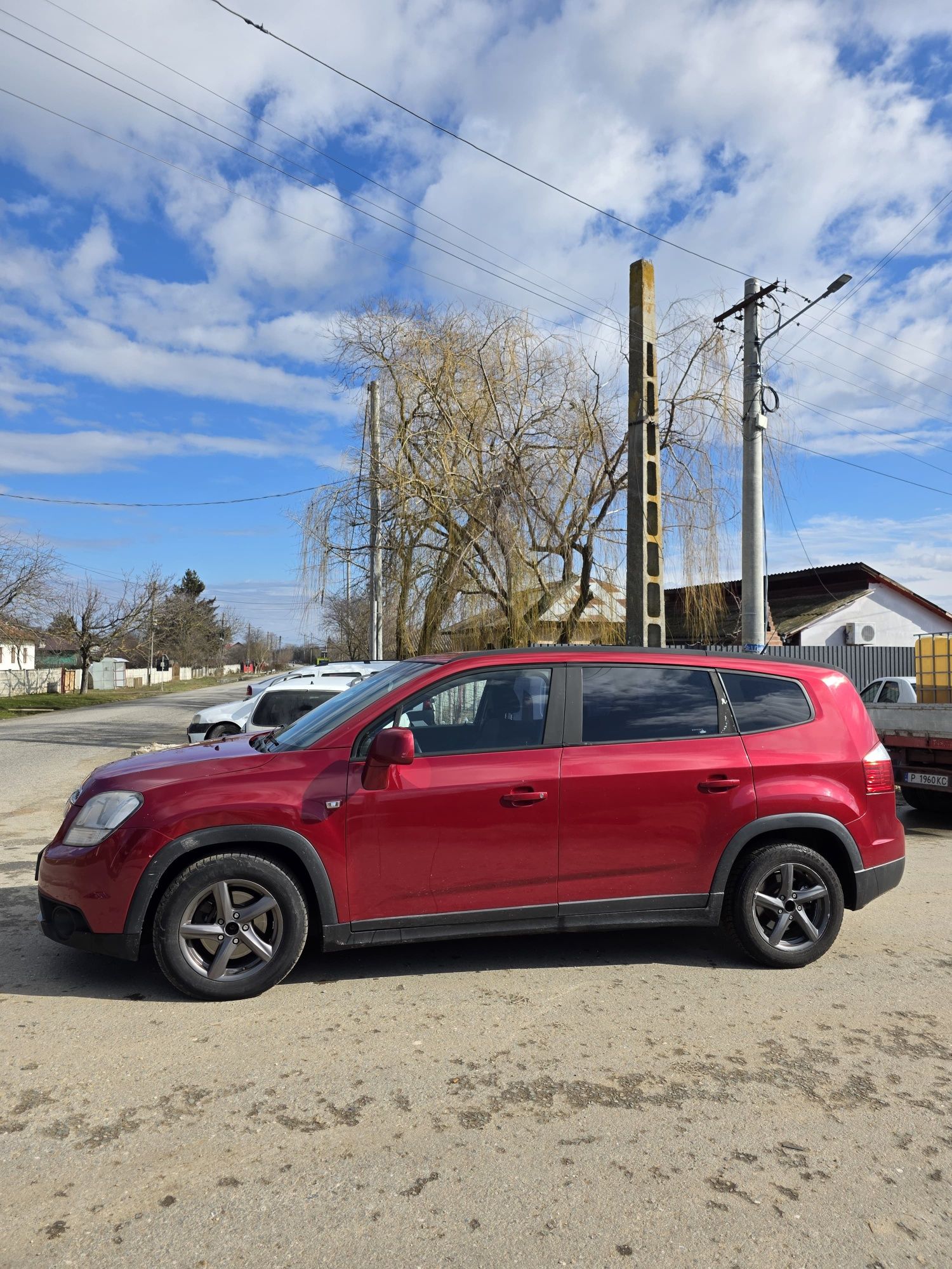 Vând Chevrolet Orlando