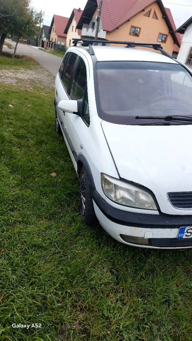 De vanzare Opel zamfira anul 2002 Motor 2.0 Diesel