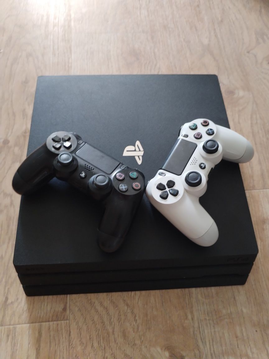 Продам PS4 pro, 1T