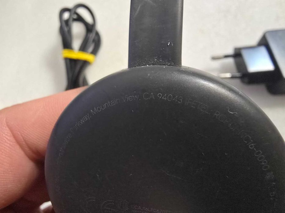 Chromecast Google 3rd Gen. Model NC2-6A5-1600 Portable Media Streamer