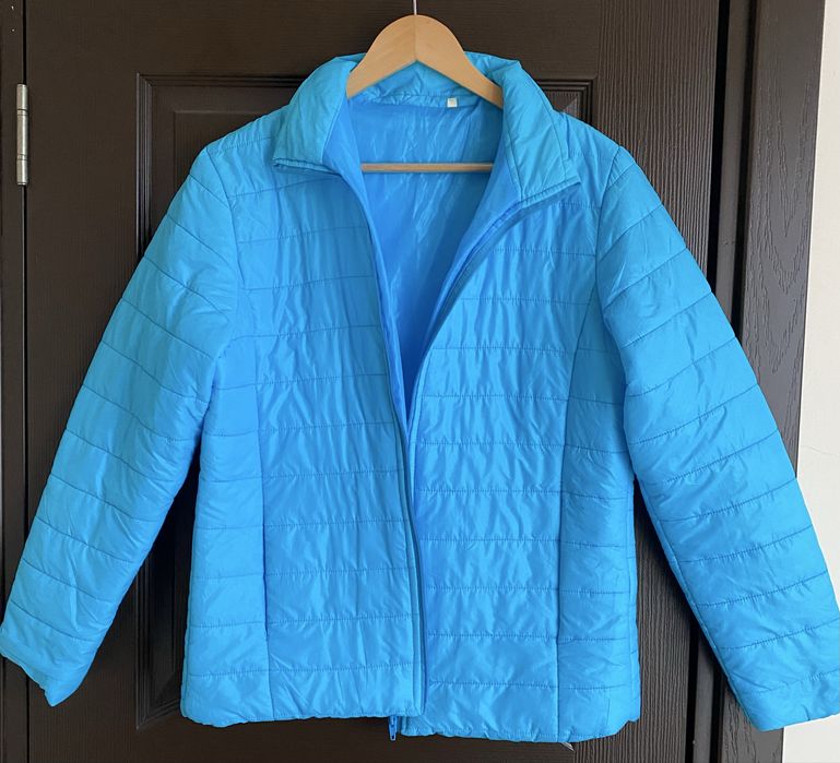 Дамско преходно яке