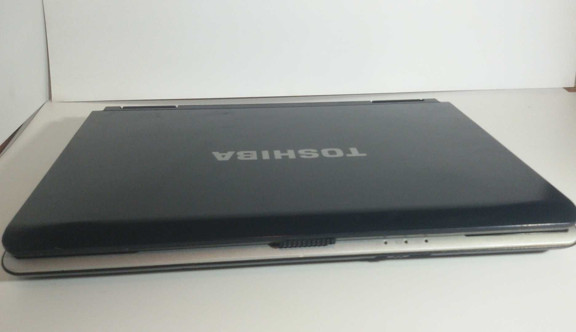 Лаптоп Toshiba Satellite L40-14F с дефекти лека работа или за части