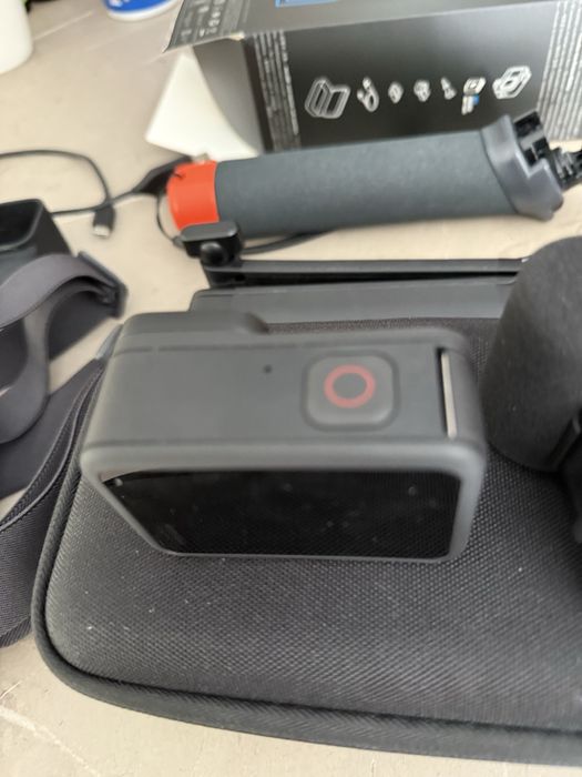 Продавам Екшън камер GoPro HERO11 Black Creator Edition