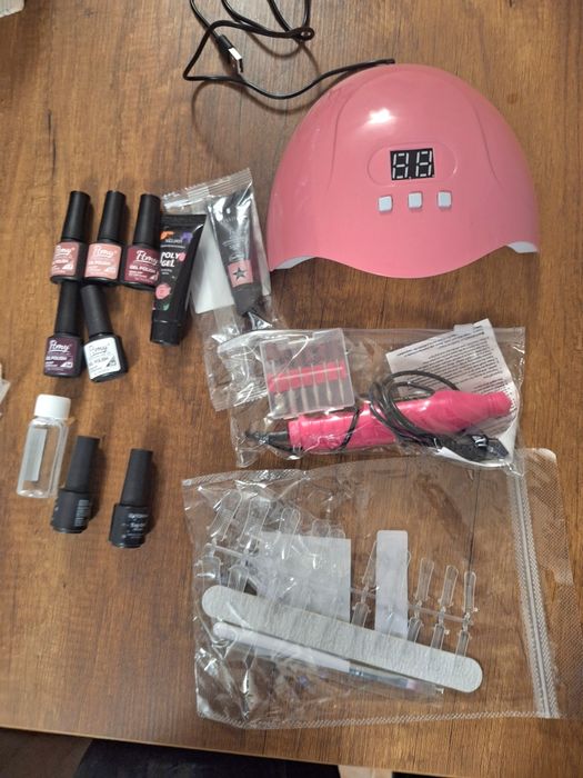 Комплект за маникюр